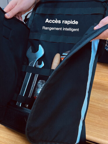 sac-outillage-anti-mal-dos-porte-outils-Tool-Master-de-Gravipack-technologie-exosquelette-qui-allege-le-poids-sur-les-epaules-acces-rapide