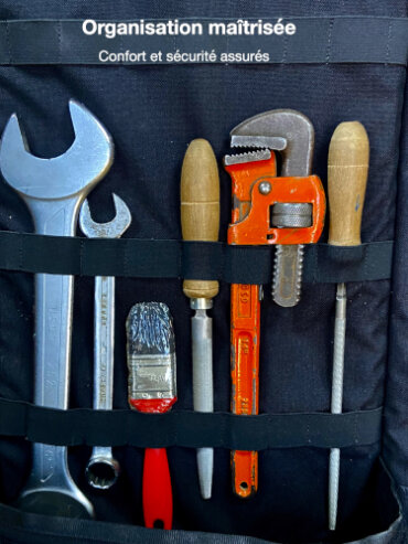 sac-outillage-anti-mal-dos-porte-outils-Tool-Master-technologie-Gravipack-exosquelette-qui-allege-le-poids-sur-les-epaules-organisation-innovante-anti-tms