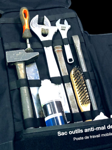 sac-outillage-anti-mal-dos-porte-outils-technologie-exosquelette-qui-allege-le-poids-sur-les-epaules-atelier-mobile-Gravipack-etabli-de-travail-sur-le-dos